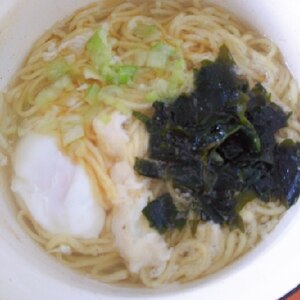 さくっと昼ごはん☆わかめネギラーメン